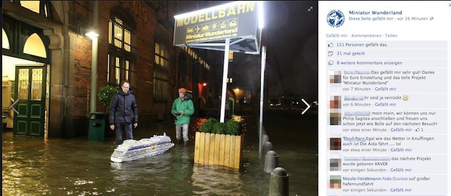 AIDA läuft bei Sturmflut in der Speicherstadt aus