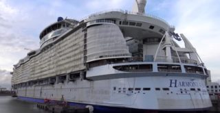 Harmony of the Seas im November 2015 auf der STX Werft in Frankreich / © Inselvideo