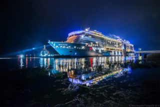 Emsüberführung Ovation of the Seas / Foto © Jens Hagens Fotografie