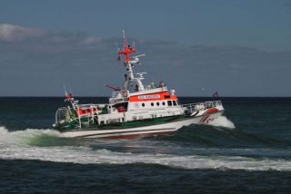 Seenotrettungsboot "Nis Randers" im Einsatz / © DGzRS