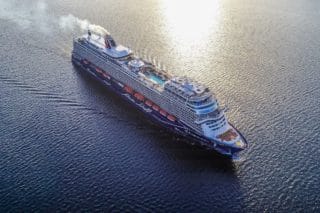 Die neue Mein Schiff 1 aus der Luft / © TUI Cruises